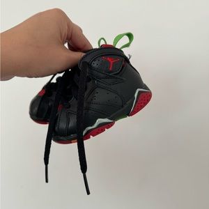 Jordan 7s. 2C
VGUC $15 + ship